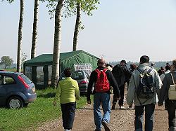 Bitte zum Vergrern und zur Dia-Show anklicken!