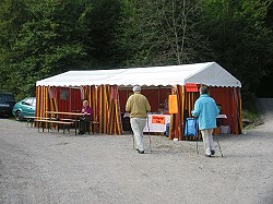 Bitte zum Vergrern und zur Dia-Show anklicken!